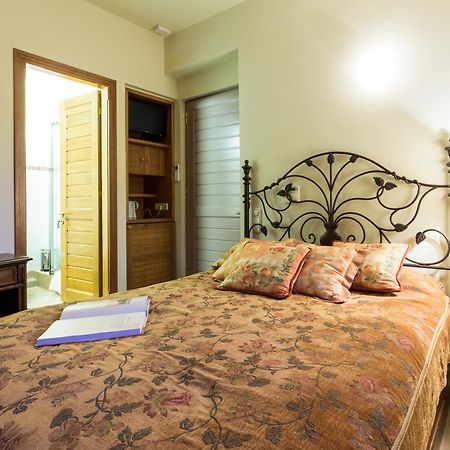 Elia Junior Suite In Epidavros With Shared Pool Nea Epidavros Ngoại thất bức ảnh
