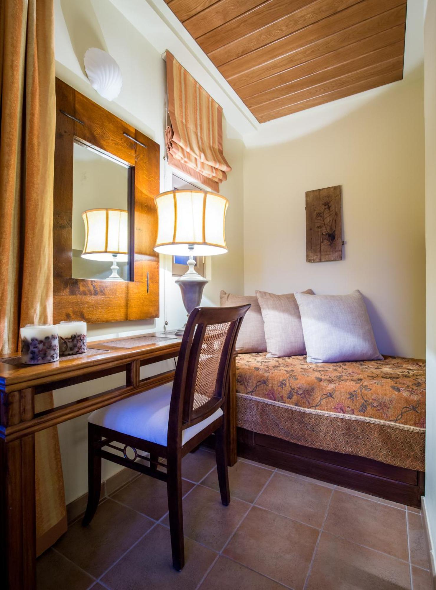 Elia Junior Suite In Epidavros With Shared Pool Nea Epidavros Ngoại thất bức ảnh